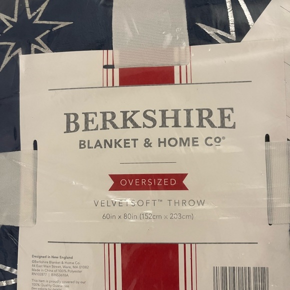 Berkshire Navy and White Velvet Throw Blanket - Picture 3 of 6